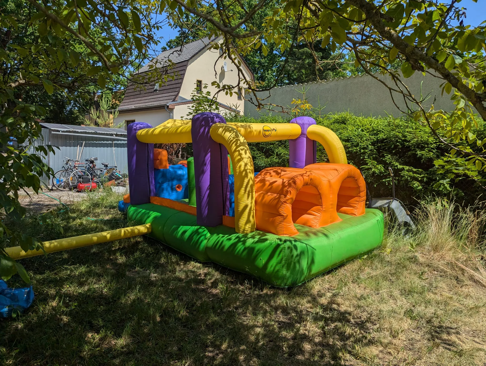 Parkourstrecke mit Rutsche